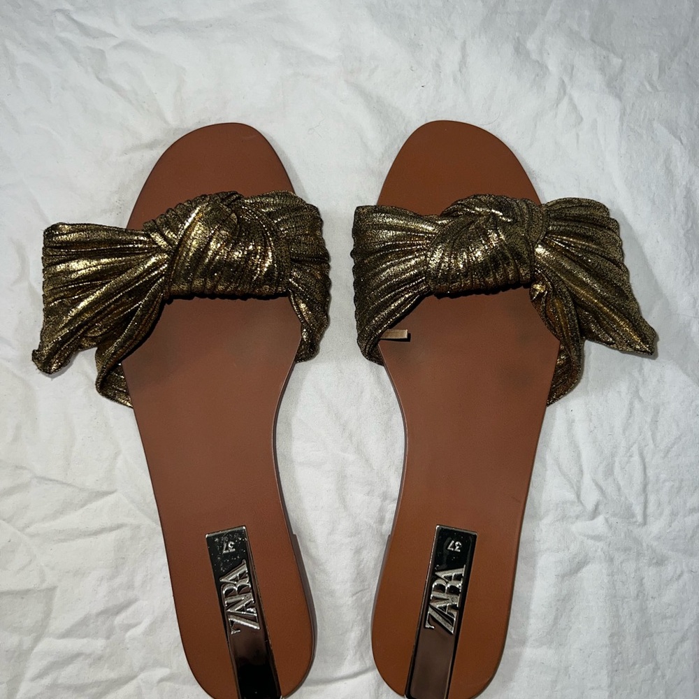 Zara Metallic Gold Knot Slide Sandals
